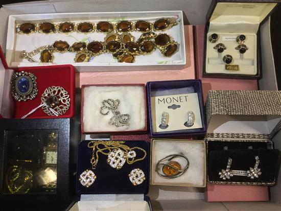 Quantity of costume jewellery, including a silver Cairngorm brooch, wristwatches etc